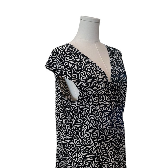 Women's 3X V-Neck Cap Sleeve Black White Shift Midi Career Casual PLUS Dress - Picture 4 of 6